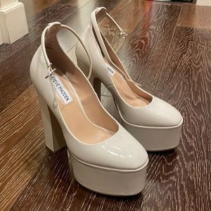 Steve Madden platform heels size 6